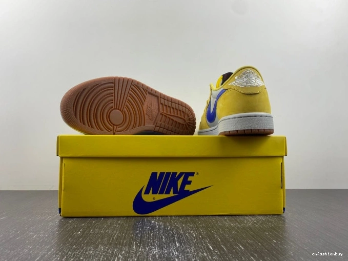 Canary 1 Low Jordan Travis x DZ4137-700 Scott OG Air 0814